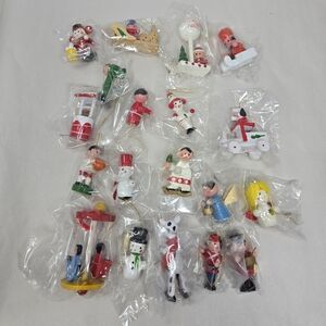 Vintage Ornament Lot Taiwan Painted Wood 19 Sealed In Plastic 20th Century Decor